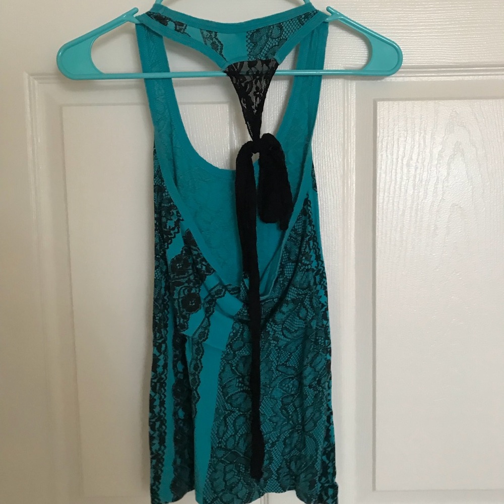 Tank - Picture 2 of 2